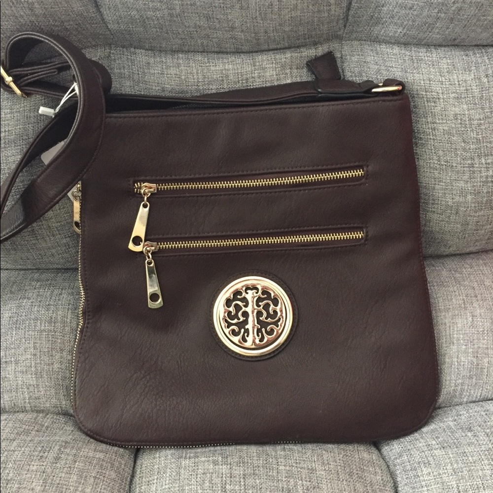 NWT brown faux leather purse adjustable straps, gold accents, pockets neutral